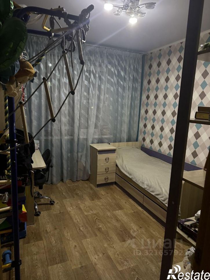 4-комн квартира ул Индустриальная, 18,  д. 18