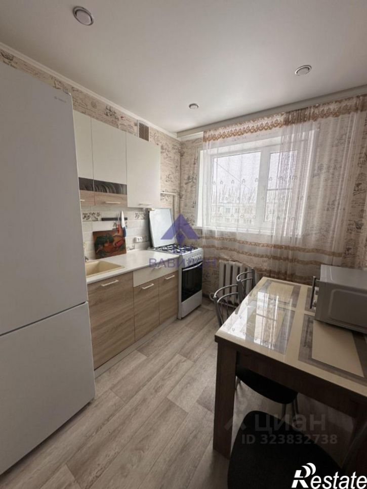 2-комн квартира пр-кт Строителей, 11,  д. 11