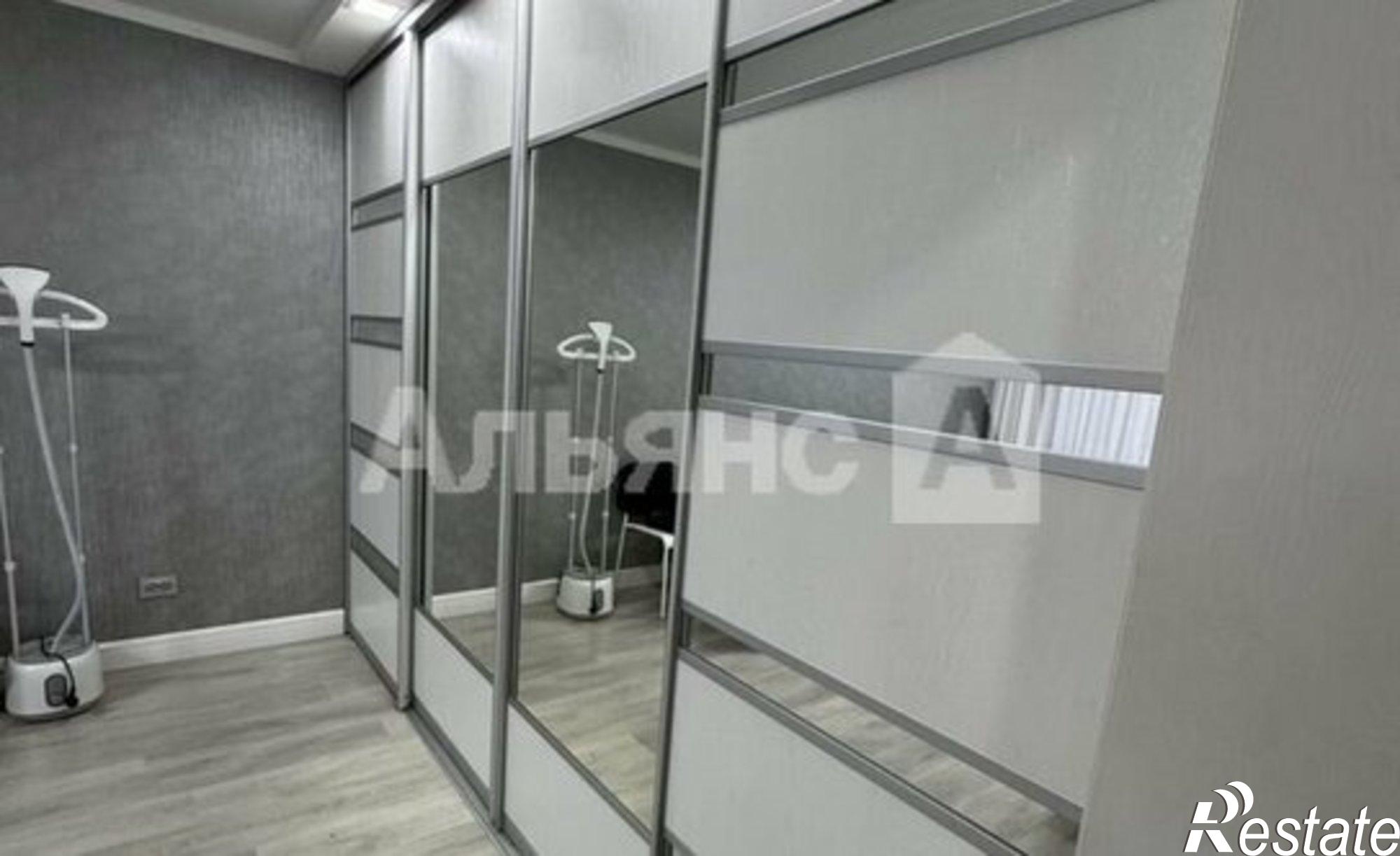 Купить квартиру за 5 500 000 рублей на пр-кт Строителей, 7А