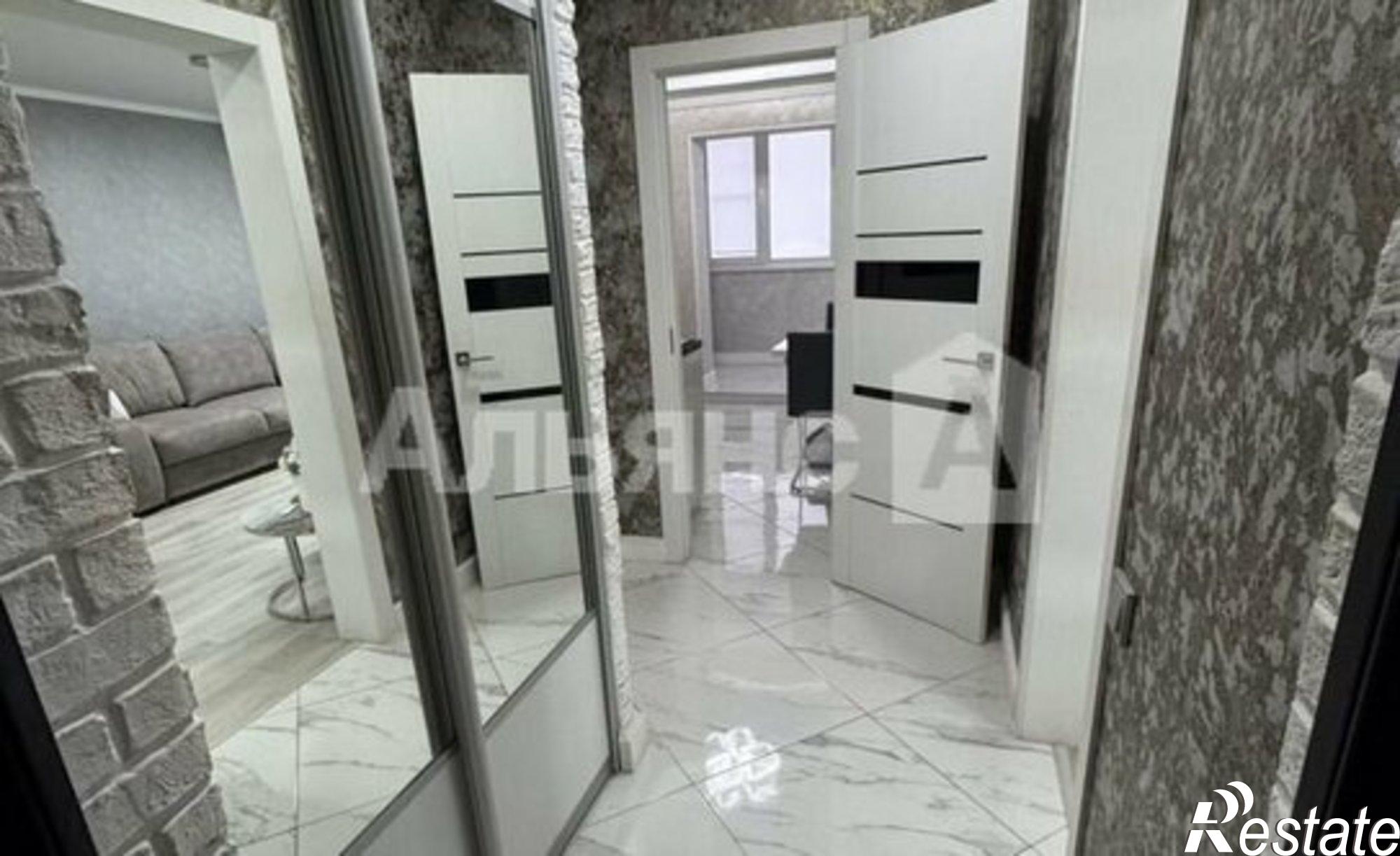 Купить квартиру за 5 500 000 рублей на пр-кт Строителей, 7А