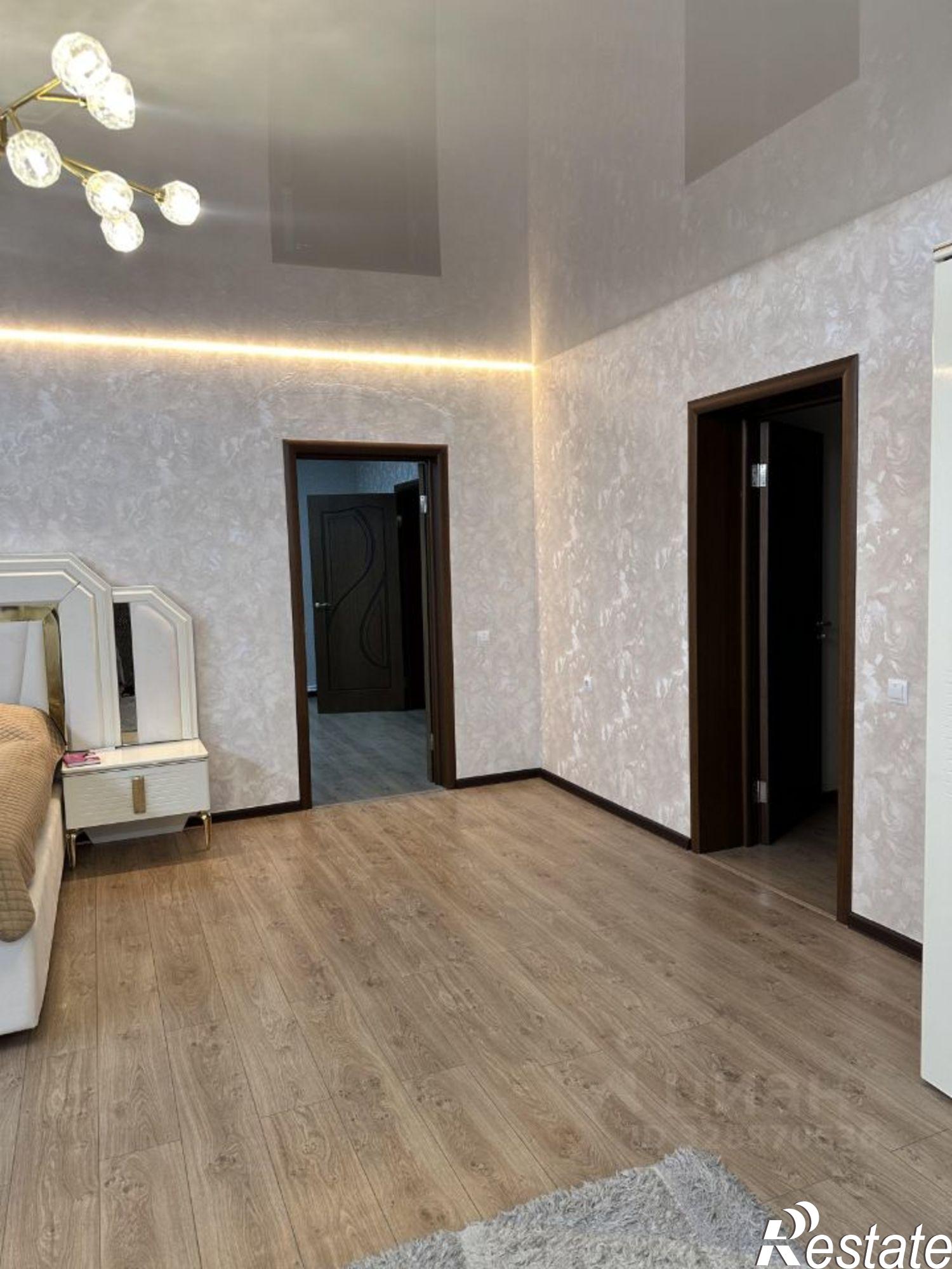 Купить дачу, дом, коттедж за 21 500 000 рублей на Степная улица, 1/5