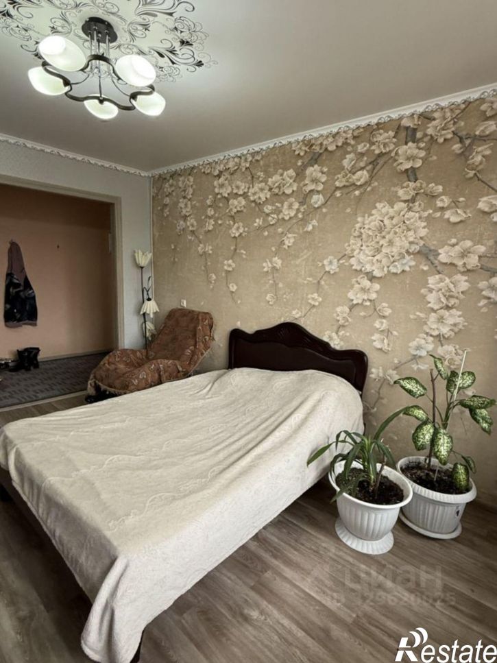 3-комн квартира ул Гагарина, 1,  д. 1