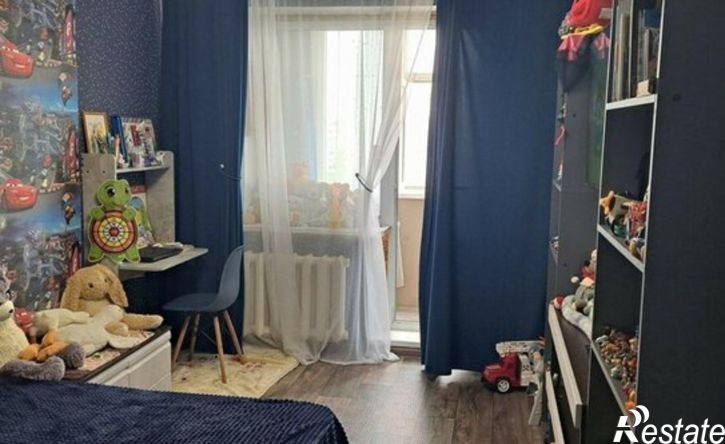 4-комн квартира ул Гагарина, 63,  д. 63