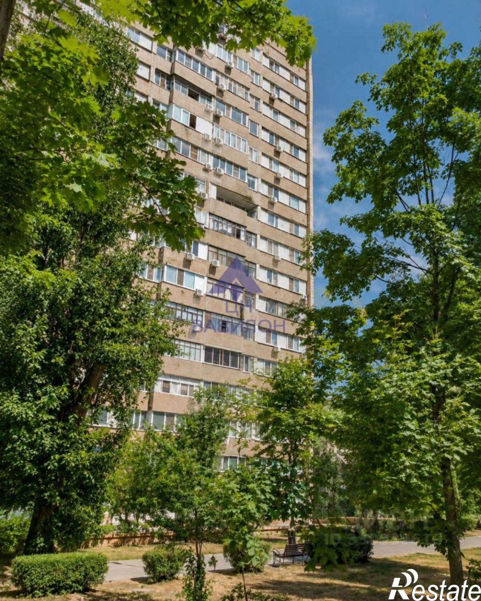 Купить комнату за 1 200 000 рублей на пр-кт Строителей, 11