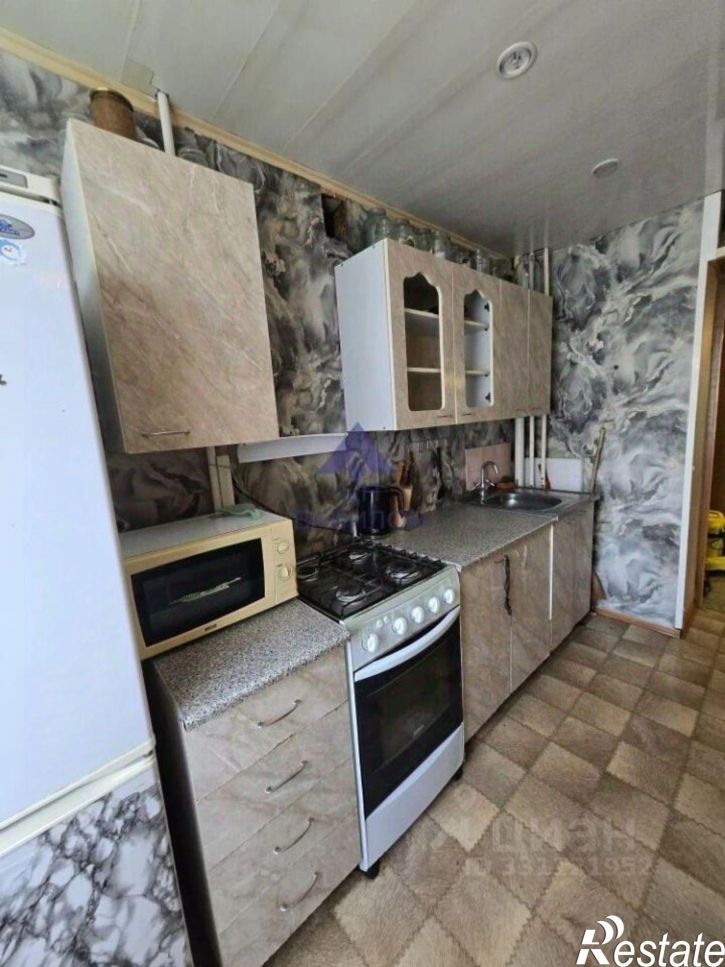 2-комн квартира улица Максима Горького, 100,  д. 100