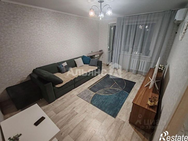 2-комн квартира пр-кт Строителей, 8,  д. 8
