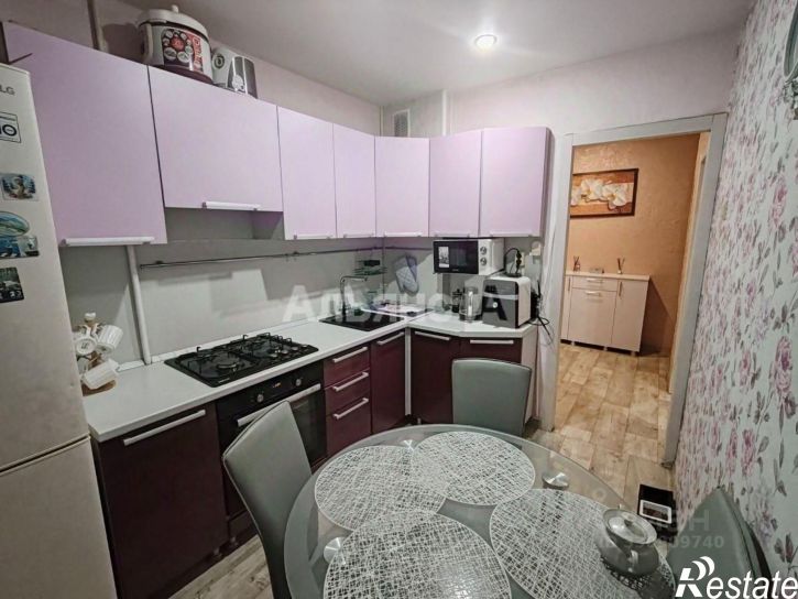 2-комн квартира пр-кт Строителей, 8,  д. 8
