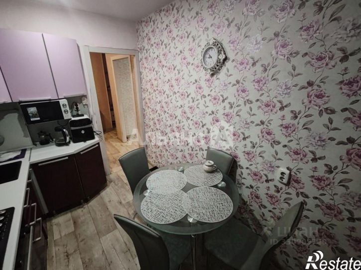 2-комн квартира пр-кт Строителей, 8,  д. 8
