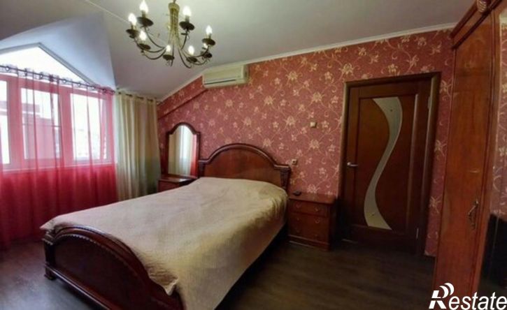 4-комн квартира Волгодонск, улица Гагарина, 56А
