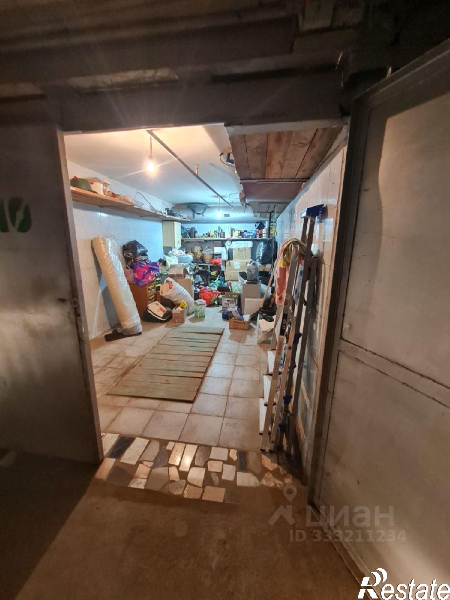 Купить гараж, место в паркинге за 740 760 рублей