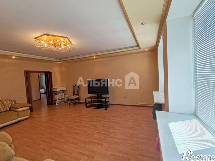 3-комн квартира Волгодонск, Гагарина ул, 10Б