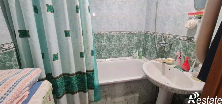 3-комн квартира улица Черникова, 28,  д. 28