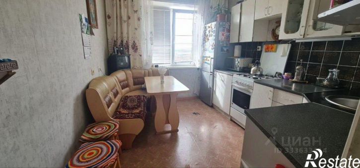 3-комн квартира улица Черникова, 28,  д. 28