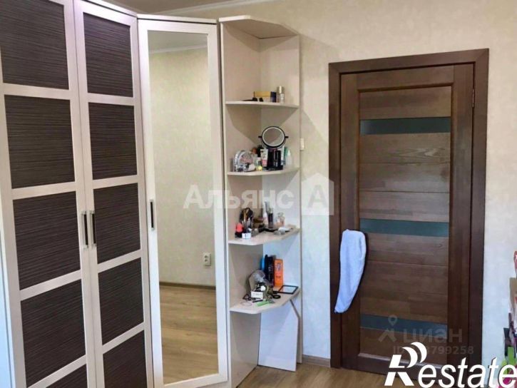 4-комн квартира Индустриальная улица, 18,  д. 18