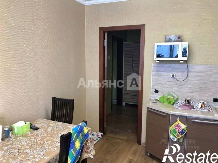 4-комн квартира Индустриальная улица, 18,  д. 18