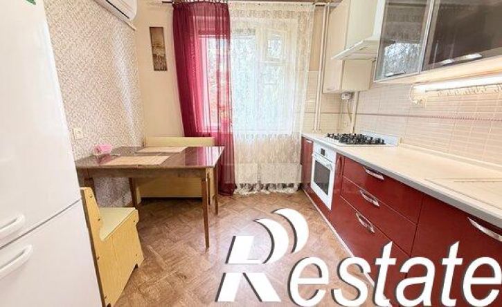 3-комн квартира улица Гагарина, 64,  д. 64